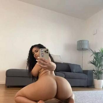 Melanie, 26 Caucasian/White female escort, Red Deer
