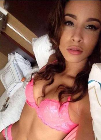 Suzane, 27 Caucasian/White female escort, Red Deer