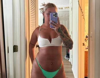 HANNAH, 25 Caucasian/White female escort, Red Deer