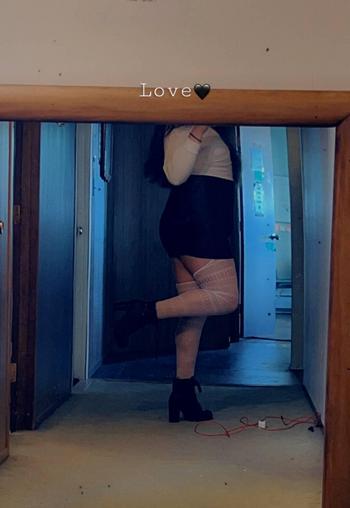 Sarah, 22 Native female escort, Red Deer